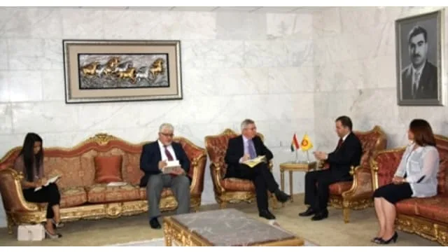 Hawrami and Evans discuss political aspect of Kurdistan