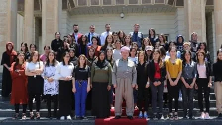 Barzani Receives Yezidi Girls Who Survived IS