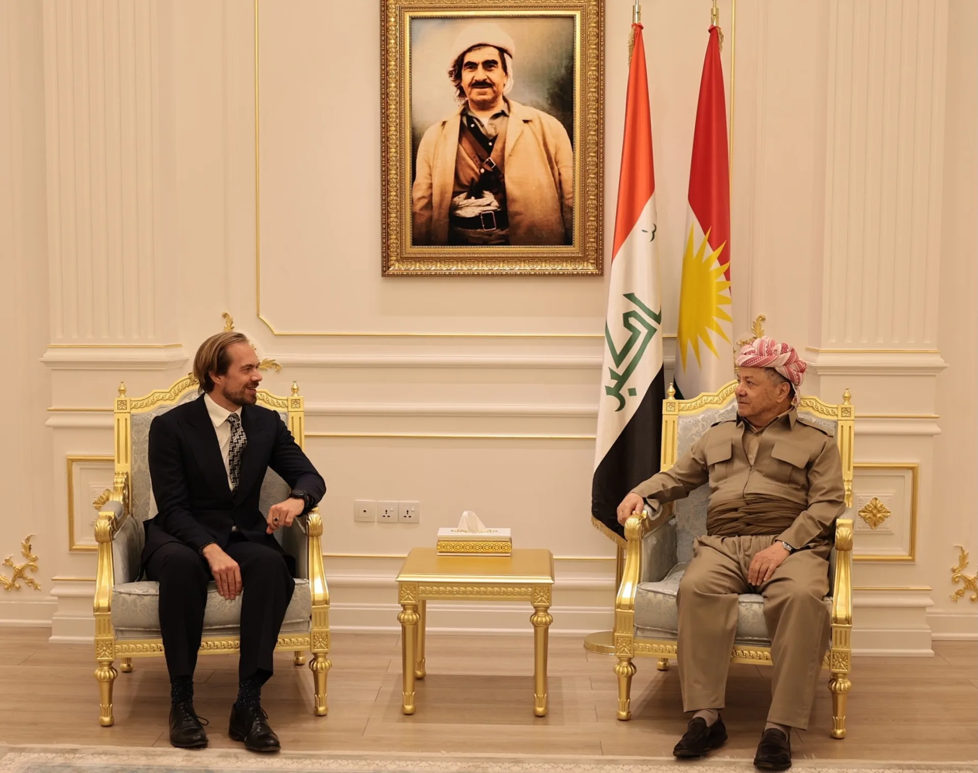 سەرۆک بارزانی پێشوازی لە کونسوڵی گشتیی بریتانیا لە هەولێر دەکات